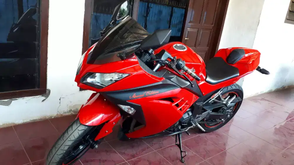 Kawasaki Ninja 250 FI Tahun 2013 AN. Sendiri Pajak Panjang