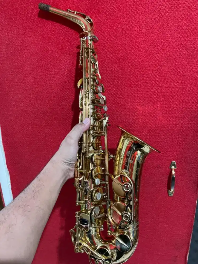 Di Cari Saxophone untuk di beli harga tinggi