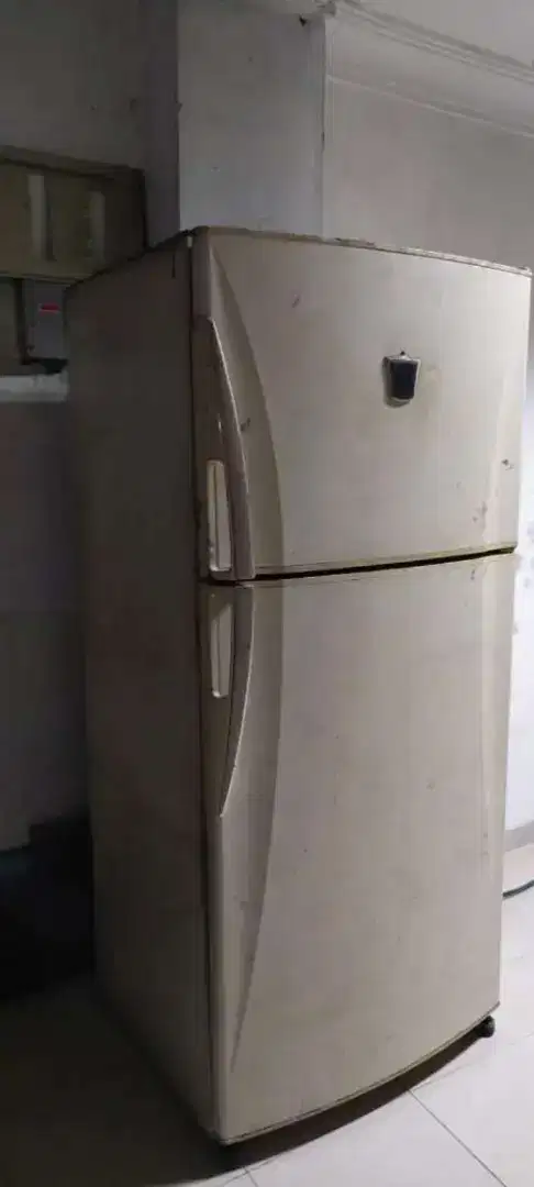 KULKAS SHARP 2 PINTU