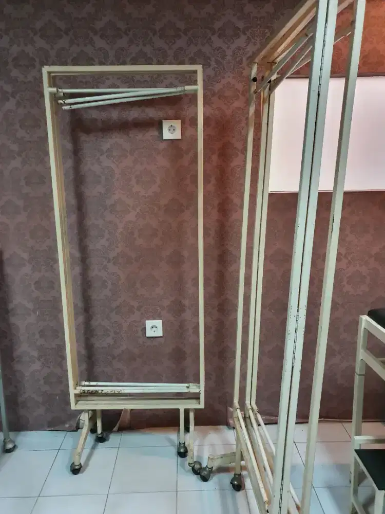 Pembatas Ruang Tanpa Tirai (3 daun, bisa dilipat), Bekas, Kondisi 70%