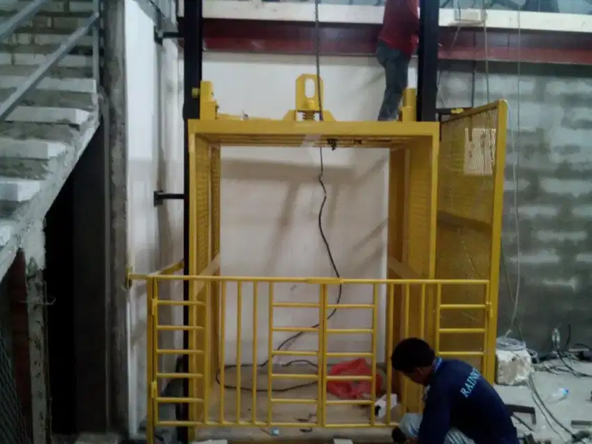 Lift Barang sederhana murah