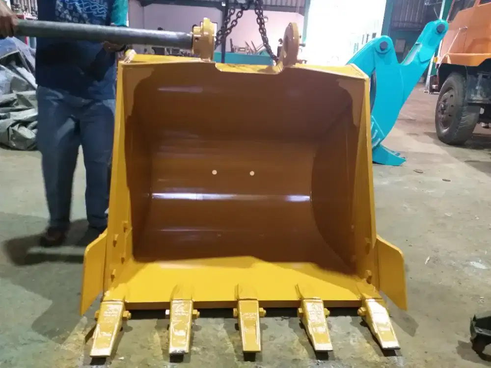 BUCKET 0,9m2 STD KUKU PC EXCAVATOR KELAS 20TON