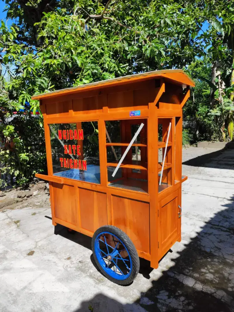 Sedia gerobak angkringan,mie ayam bakso,bubur ayam,soto,sate,roti dll