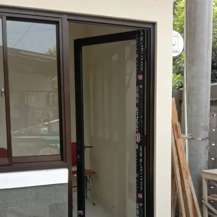 Pintu kaca frame aluminium kusen alumunium partisi kaca sekat kaca