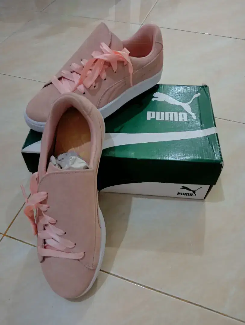 Sepatu sneaker PUMA Ori size 40 disc 50%. 350k saja