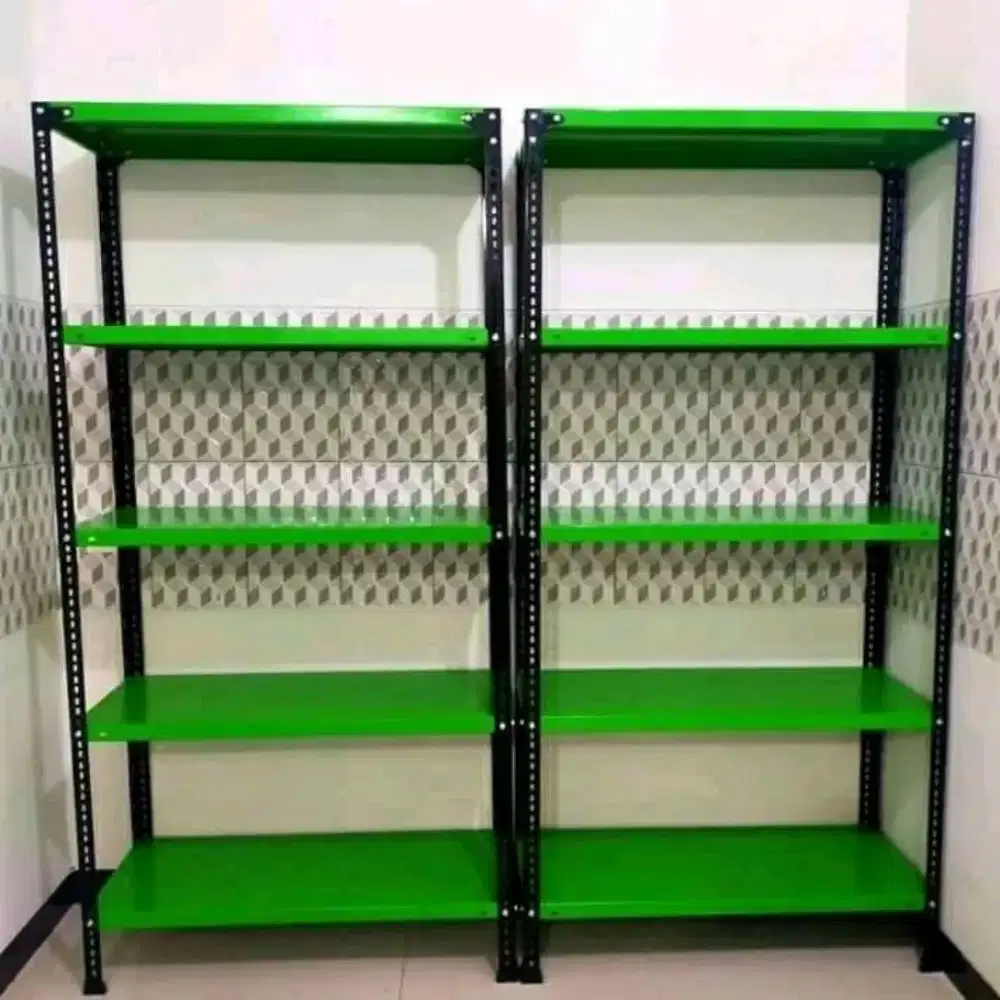 Rak besi siku lubang cocok untuk tempat usaha