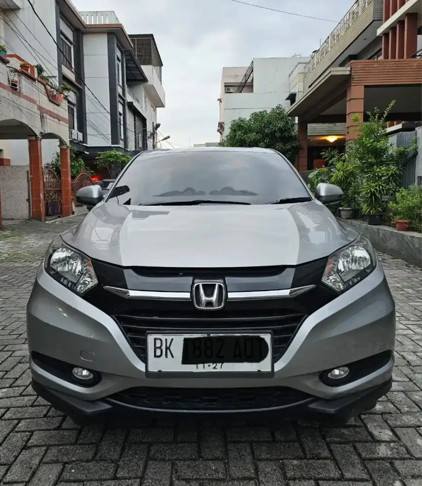 (DP 25) Honda HRV 1.5 S Manual 2017 HRV Mobil Bekas 912595725