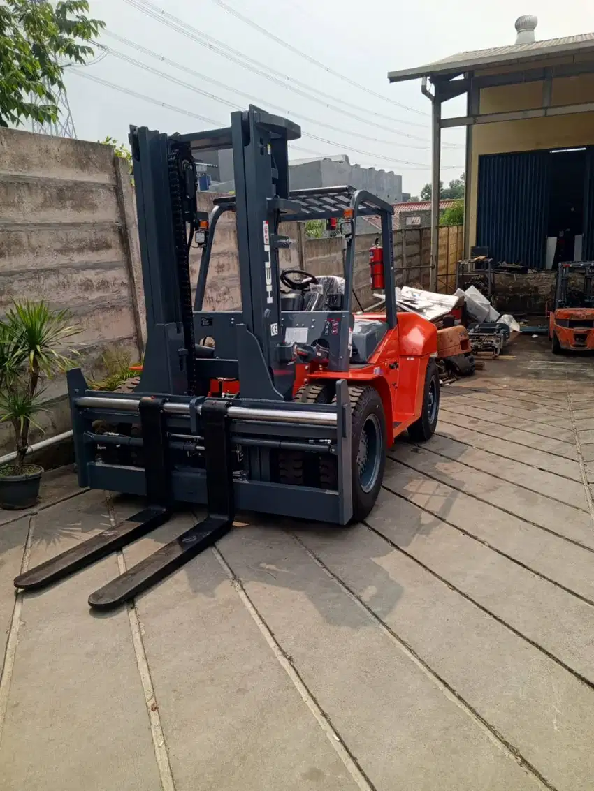 FORKLIFT HELI 10 TON