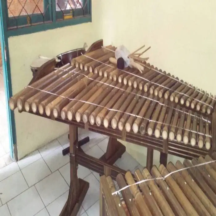 Gambang pengiring dan Melodi