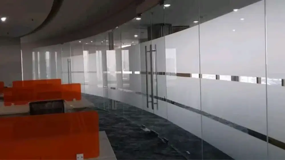 sedia jasa pasang sunblas kaca film dan wallpaper