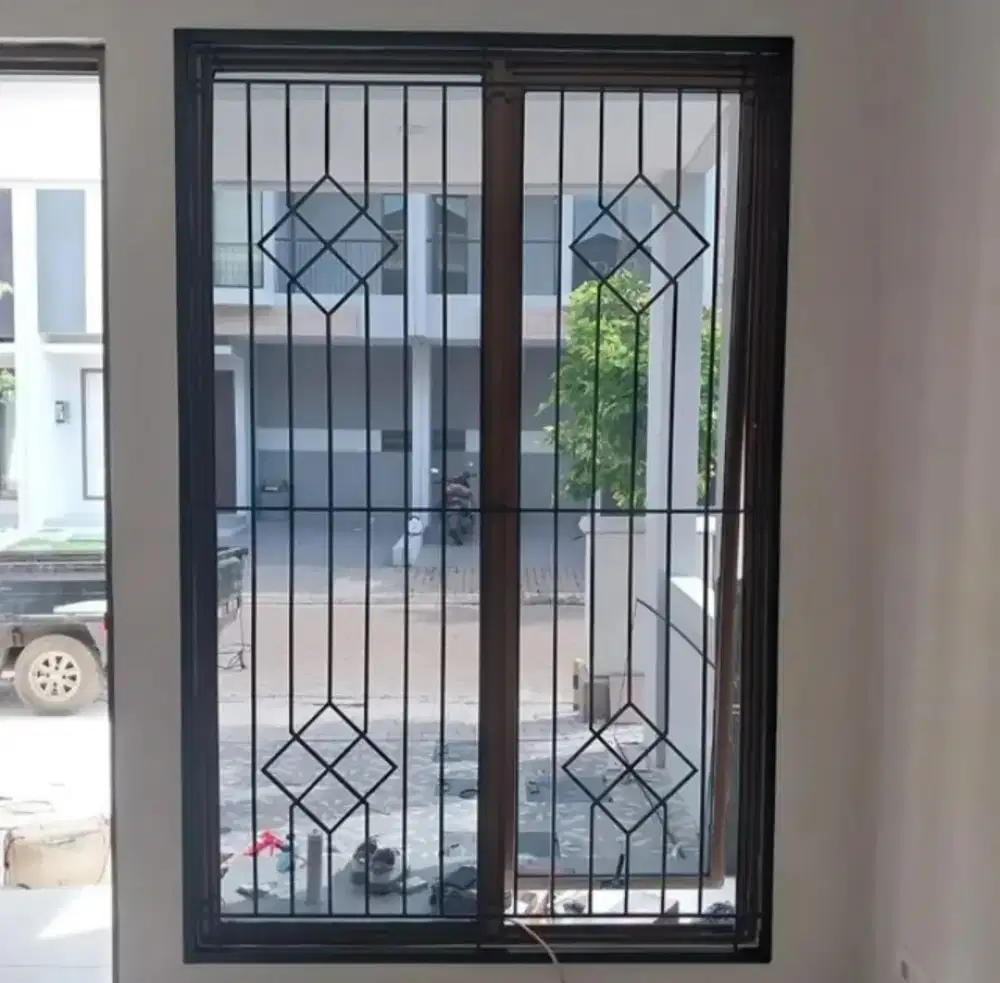 Tralis jendela minimalis