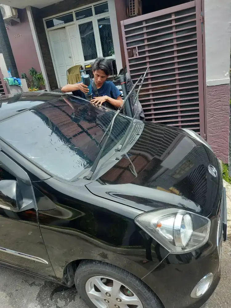 spesialis panggilan kaca film mobil