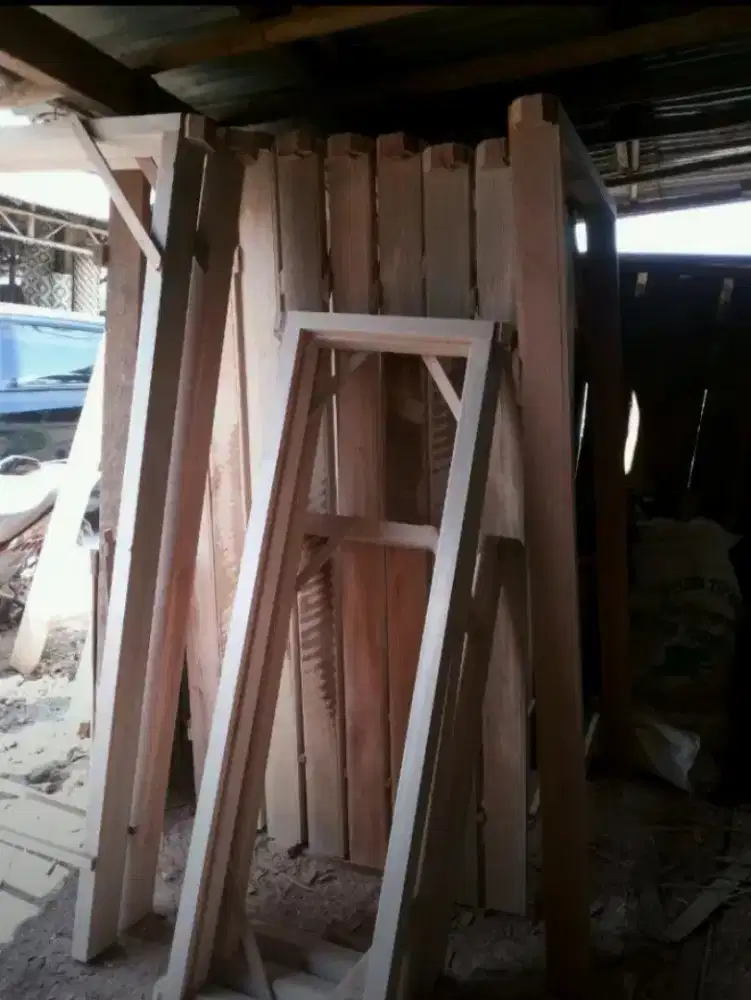 Dijual Kusen Pintu & Jendela