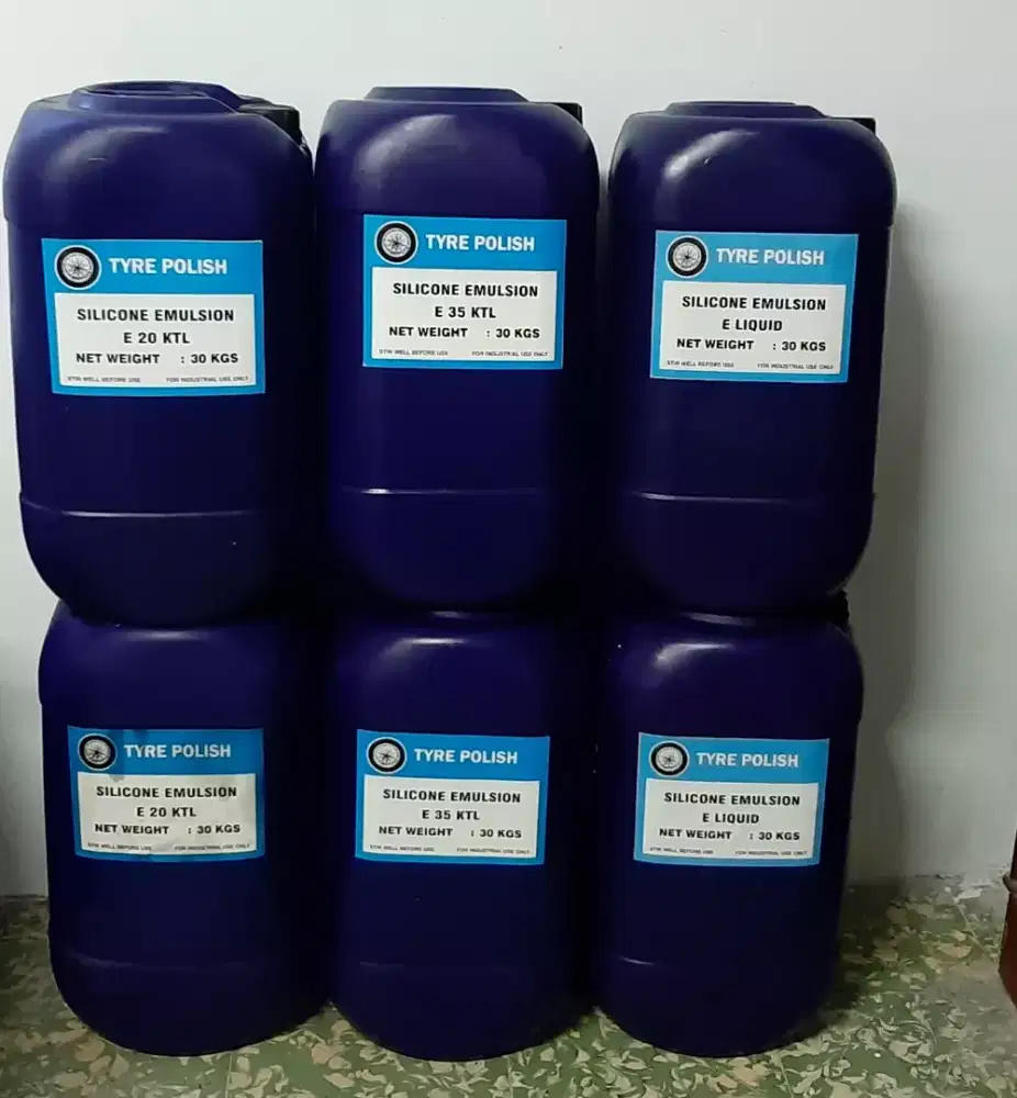 Menjual Sabun Dan Tyre Polish