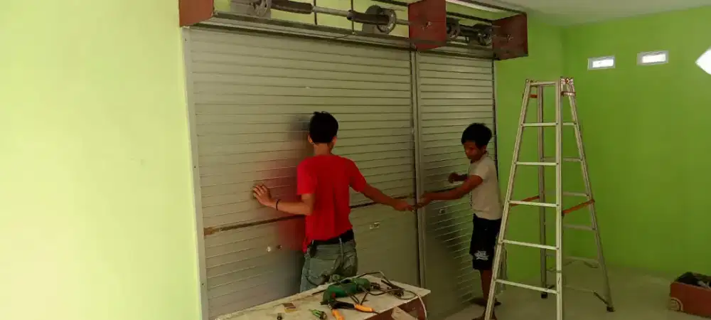 Rolling door aluminium Surabaya Barat