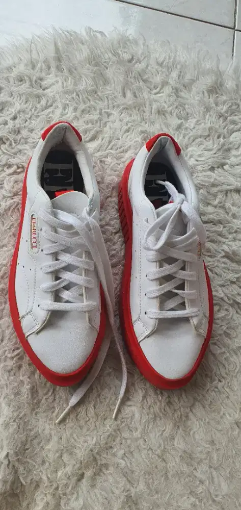 Adidas Sepatu sneakers wanita adidas