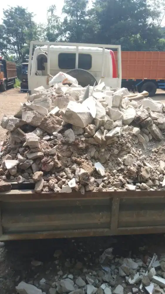 Jasa angkut puing/tanah DLL