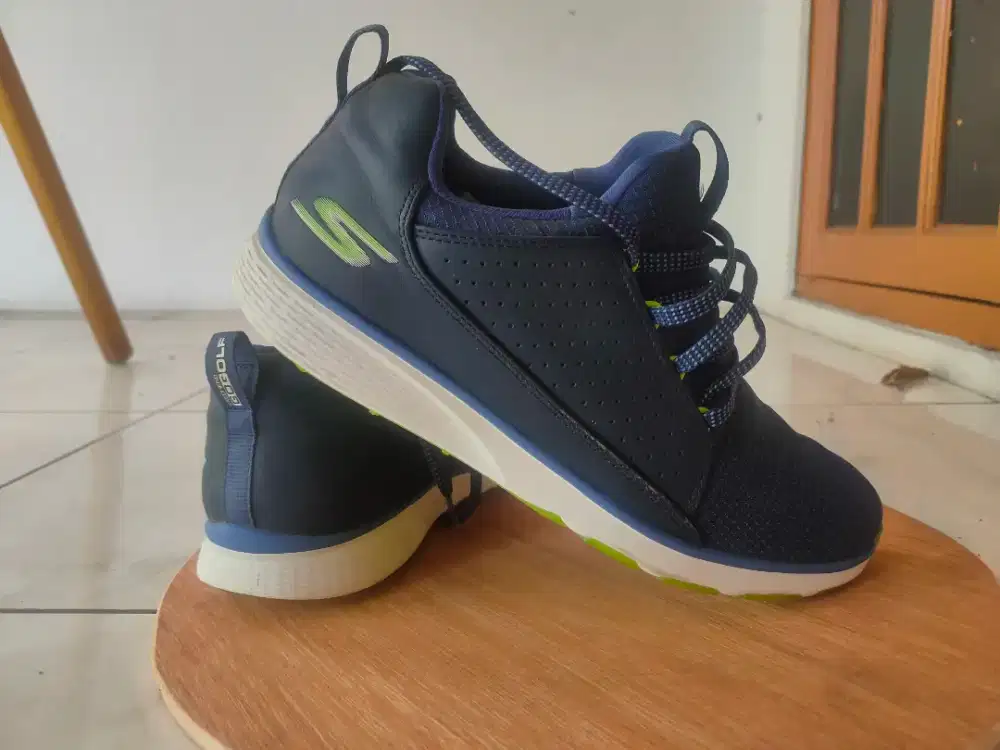 Sepatu 2024 golf skechers