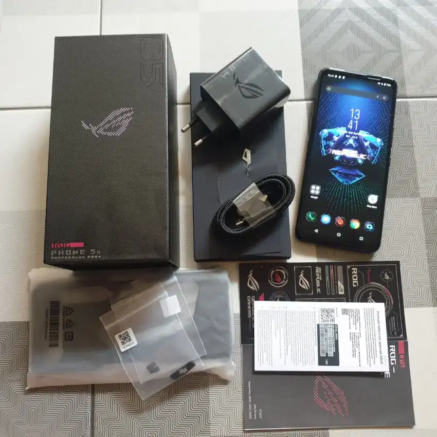 Asus ROG Phone 5s 12/256 GB Garansi Resmi Full Ori ROG 5s HP 5G