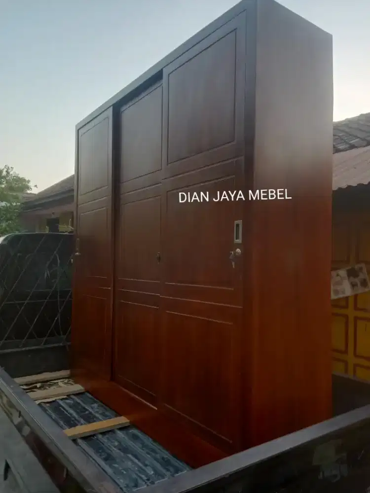 Lemari jati sliding
