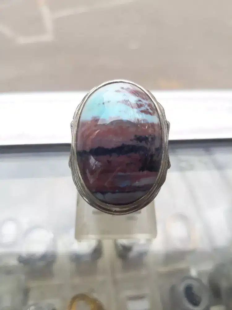 Batu pancawarna Garut