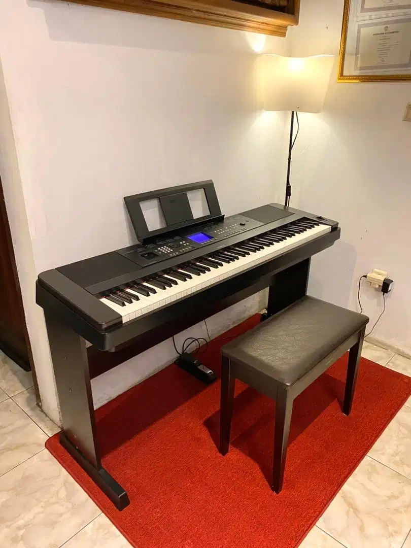 Yamaha DGX-650B Piano Arius Clavinova Electone Keyboard Digital
