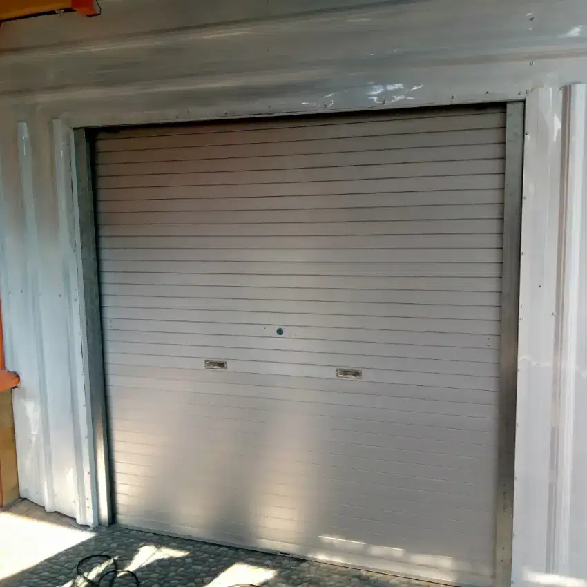 Rolling door almunium