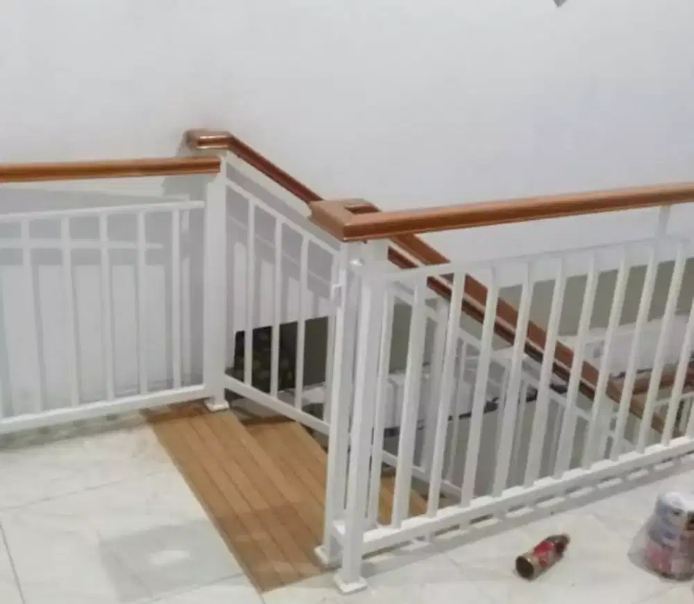 railing tangga minimalis