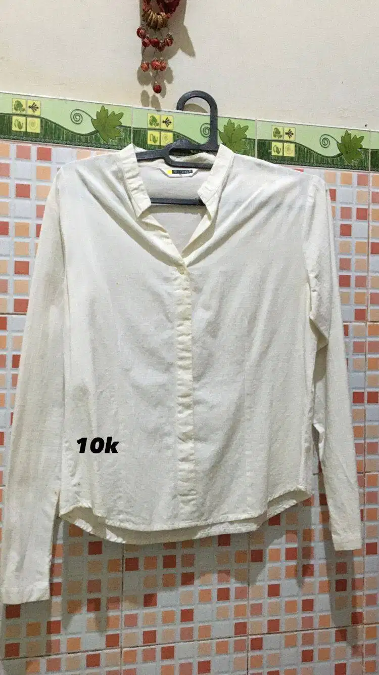 Top Atasan Wanita