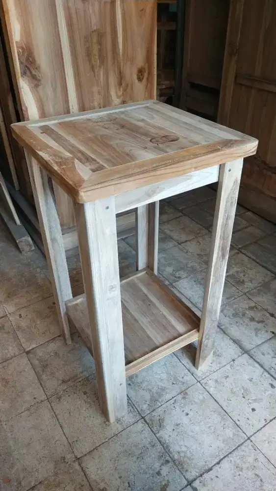 Meja dispencer/magic com jati