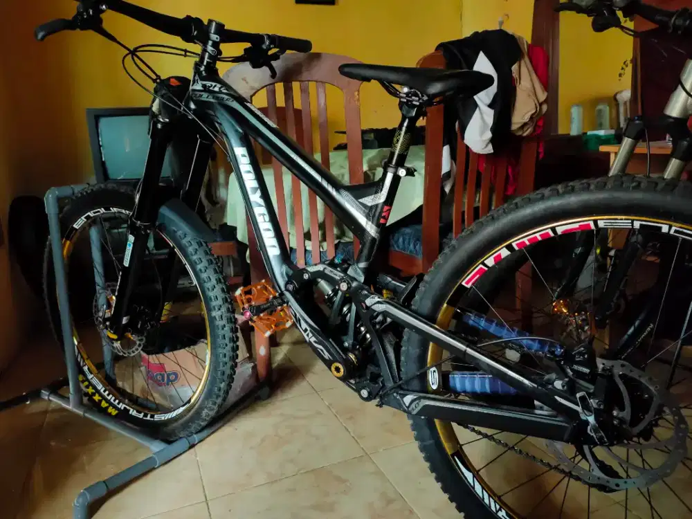 Polygon collosus dhx 27.5