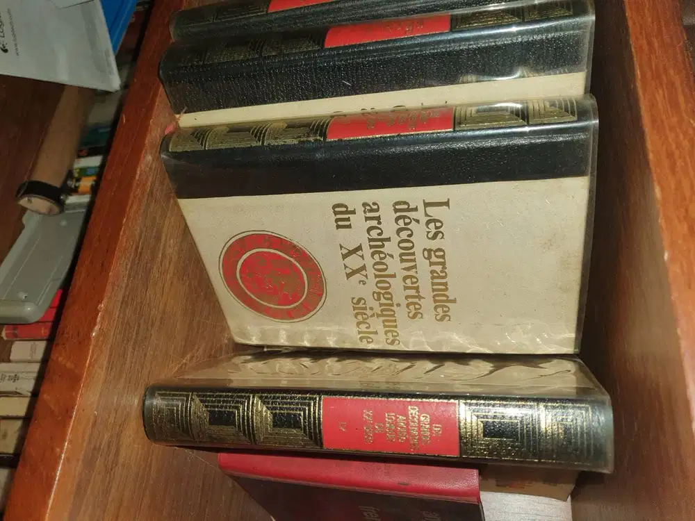 4 buku les grandes découvertes archéologiques du XXe siecle