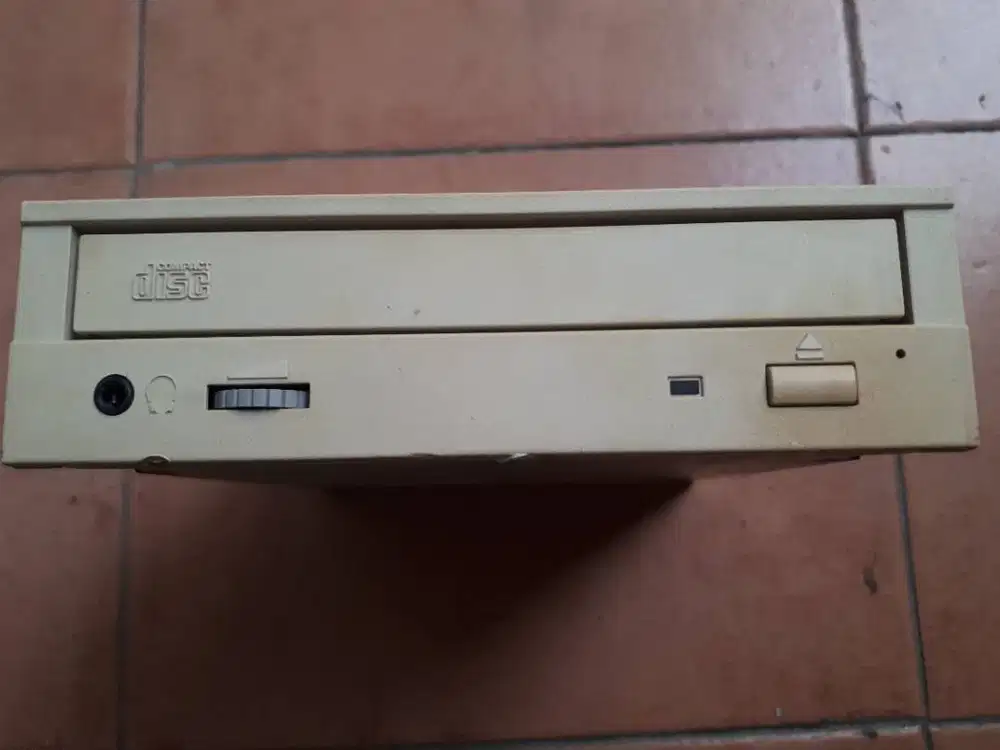 CD-ROM TXM5702B0 PATA (A-681)