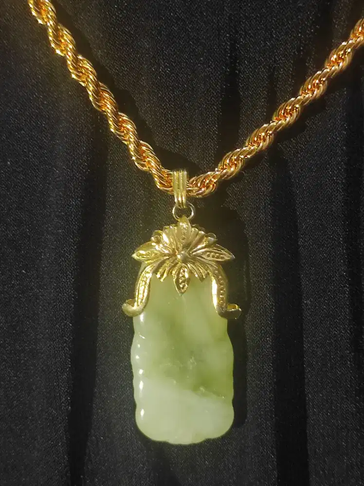 Antique Chinese Jade Neckace