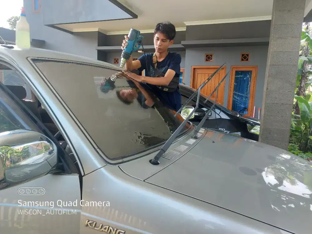 teknisi kaca film mobil panggilan