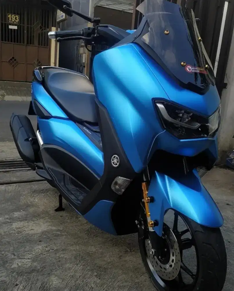 Wrapping sticker murah bisa di panggil