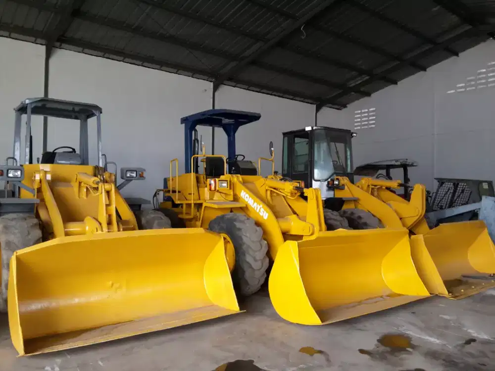 Loader komatsu WA150 WA180 WA200  kapasitas 2 m3 orisinil jepang