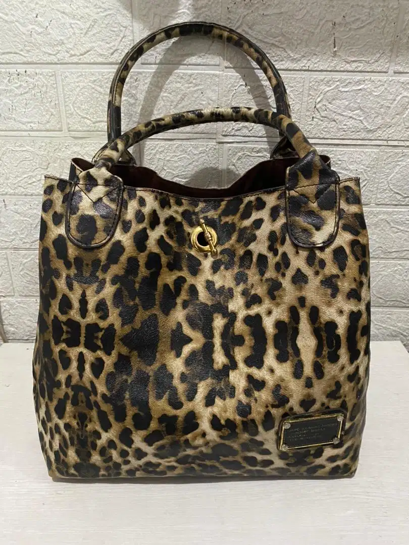 Tas tote wanita leopard marc jacob (sale)