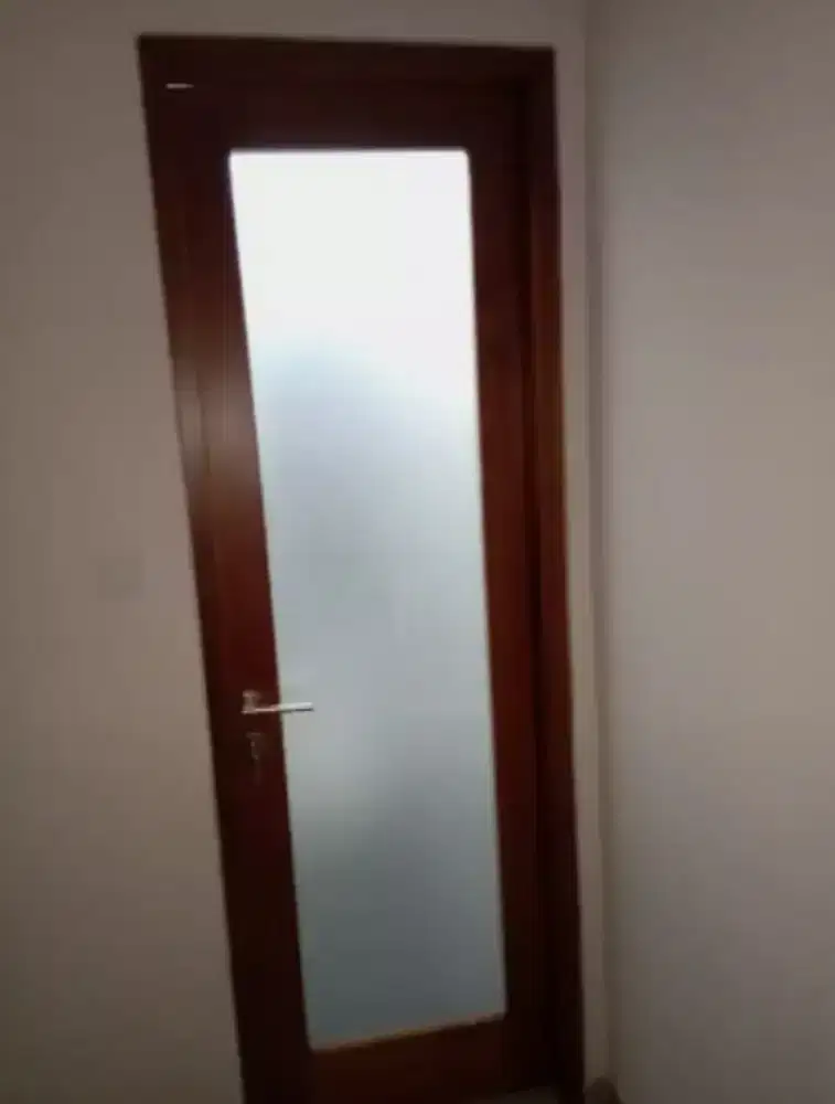 Bisa pasang stiker sanblas dan kaca film pada kaca minimalis dirumah