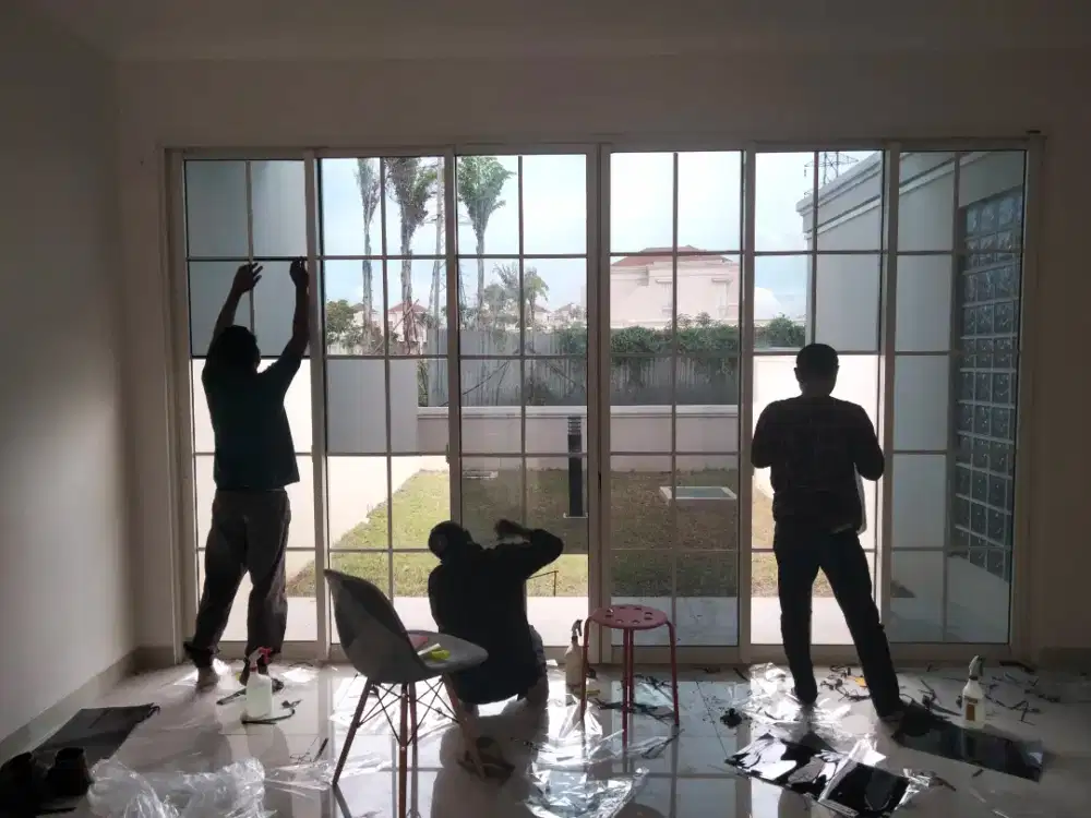 Kaca film dan sticker kaca es sunblast polos dan motif