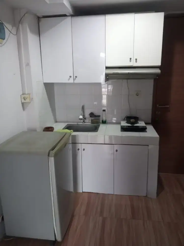 Sewa apartemen fully furnished 2BR kasur baru