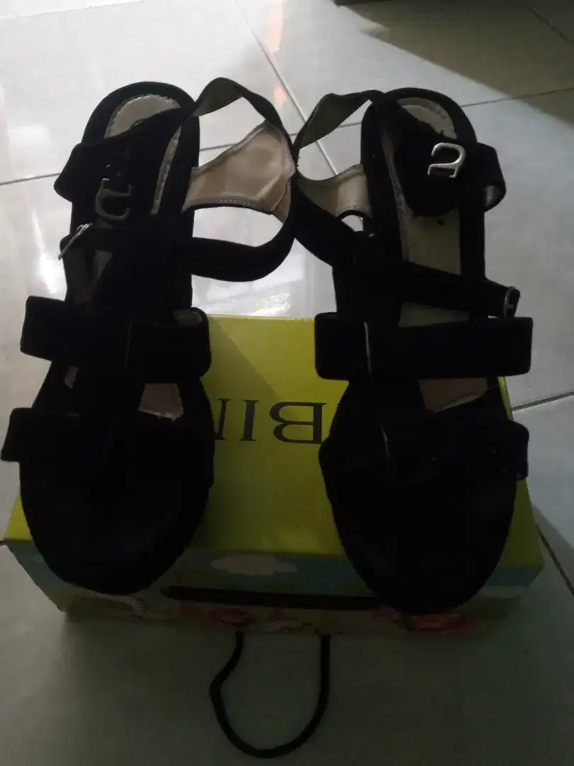 Sandal cewe uk 39