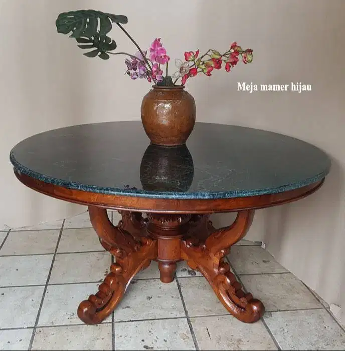 Meja bundar marmer hijau dm 125cm