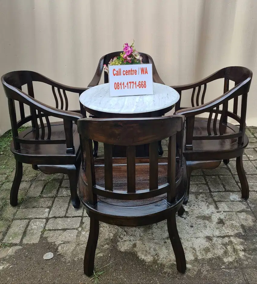 Kursi teras lenong betawi
