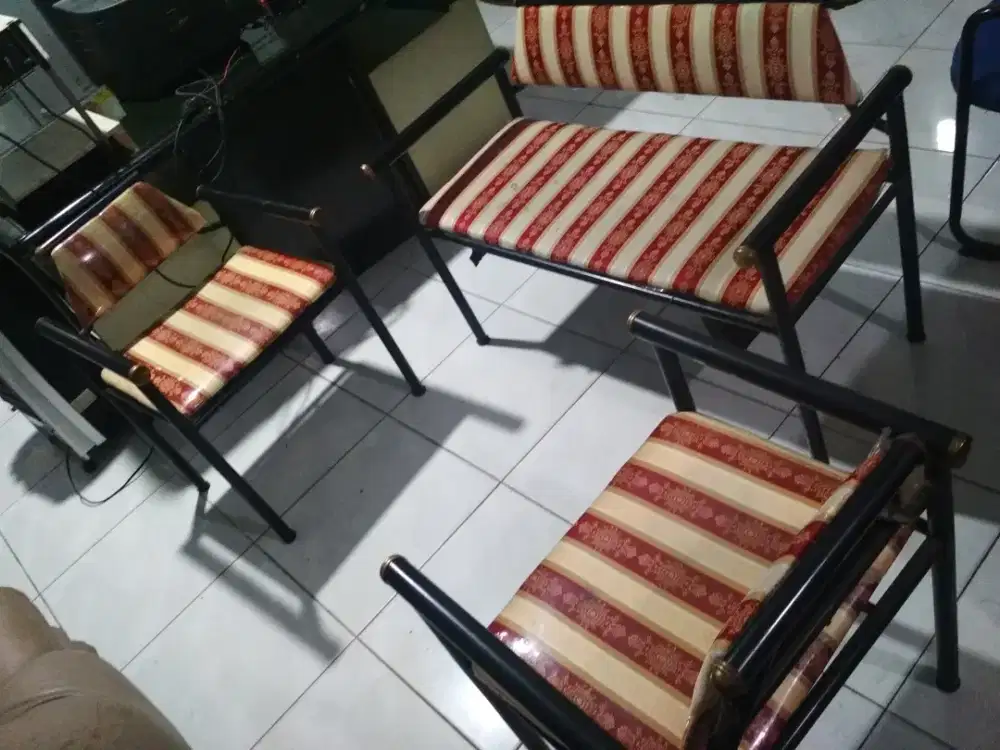 Dijual kursi ruang tamu 1 set
