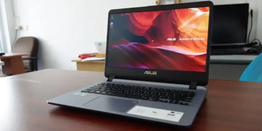 TERIMA BELI-JUAL LAPTOP/NOTEBOOK/MACBOOK BEKAS SEGALA MERK