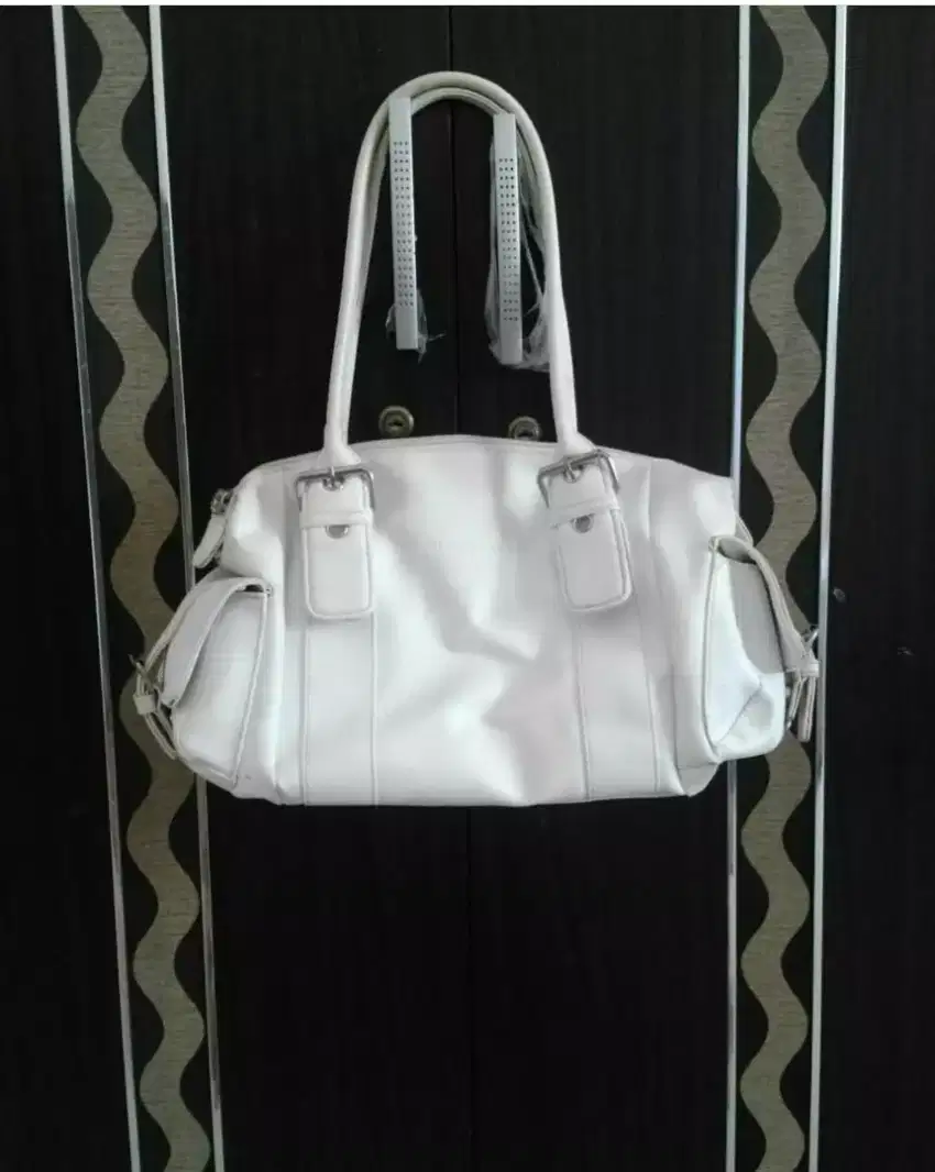 Tas Sophie Martin warna putih masih oke...