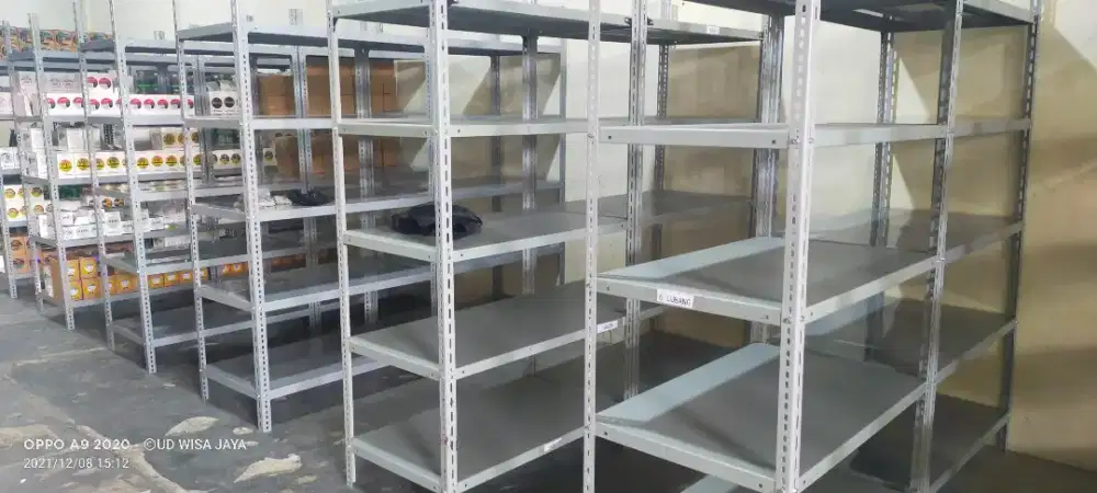 Rak besi siku lubang serbaguna