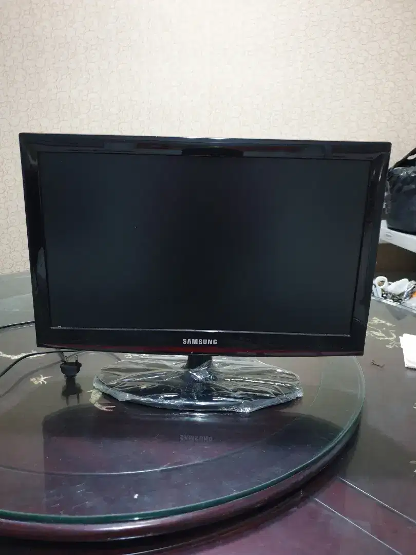 LCD SAMSUNG 22 INCH