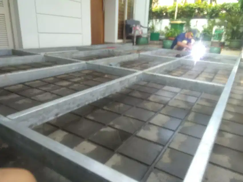 Tukang las panggilan